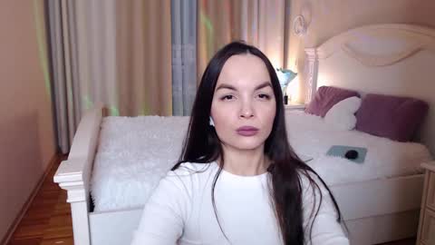 Snapshot of avrora_lew_ chatting on 10-12-25, 08:41 Avrora Inst online show from 10-12-25, 08:41