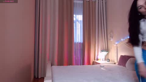 Snapshot of avrora_lew_ chatting on 06-28-26, 05:41 Avrora Inst online show from 06-28-26, 05:41