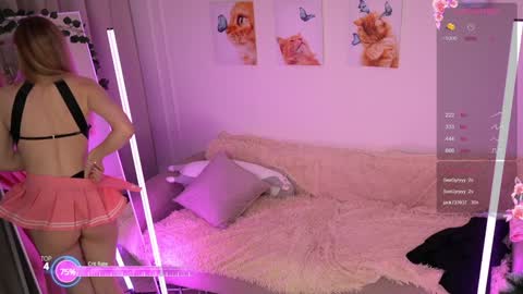 Snapshot of avroramy chatting on 01-07-25, 11:35 Avrora online show from 01-07-25, 11:35