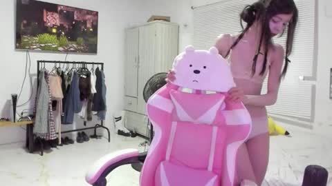 Snapshot of awa_katy chatting on 02-11-25, 10:07 katy online show from 02-11-25, 10:07