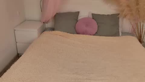 aweryuwu online show from 12-02-25, 06:08