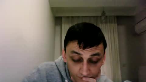 Snapshot of awesenheit chatting on 12-29-24, 02:00 awesenheit online show from 12-29-24, 02:00