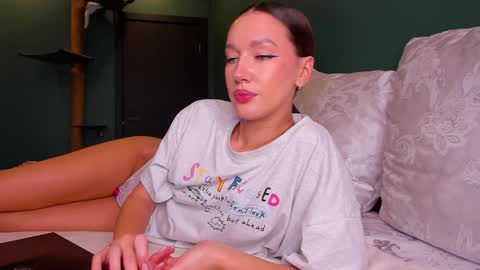 Snapshot of awgustina_sweetheart22 chatting on 01-24-25, 12:41 Awgustina online show from 01-24-25, 12:41