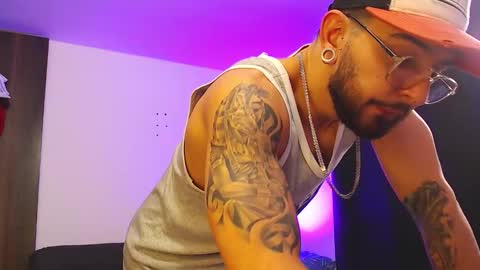 Independiente Model online show from 12-02-25, 06:47