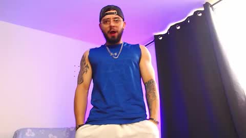 Independiente Model online show from 12-03-25, 12:14