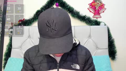 Axel Evanss online show from 12-14-24, 01:05