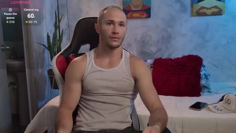 Axel Fairchaild online show from 04-01-26, 12:39