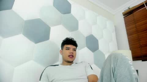 Axel Forte online show from 04-11-26, 01:15