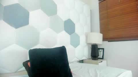 Axel Forte online show from 04-23-26, 01:35