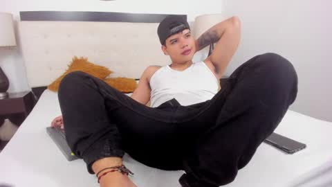 Axel Forte online show from 06-13-26, 02:59