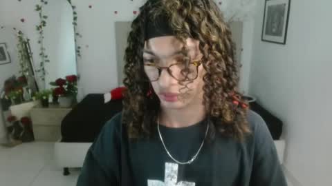 Axel online show from 06-08-26, 01:28