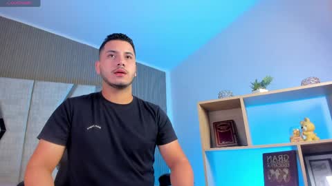 axel_grey_ online show from 03-31-26, 12:27