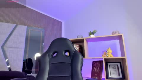 axel_grey_ online show from 04-03-26, 12:47