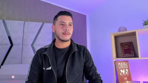 axel_grey_ online show from 04-06-26, 12:50