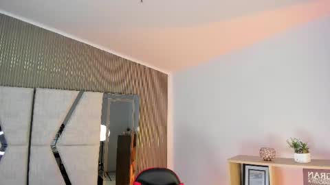 axel_grey_ online show from 07-25-26, 12:47