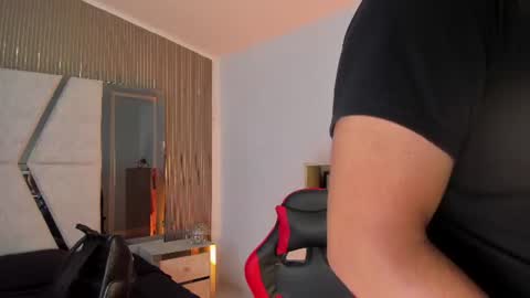 axel_grey_ online show from 07-28-26, 12:48