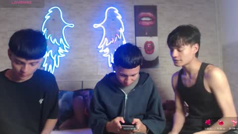 Snapshot of axel_milo_and_kairo chatting on 11-28-25, 09:39 axel_milo_and_kairo online show from 11-28-25, 09:39