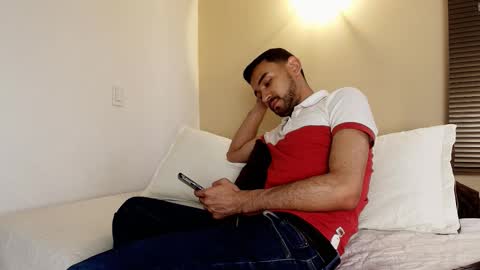 Axel Moon online show from 11-26-25, 08:10