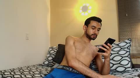 Axel Moon online show from 12-13-25, 07:53