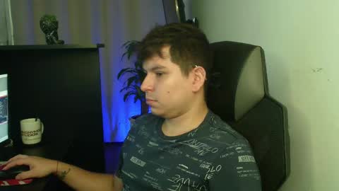 Axel online show from 04-14-26, 03:18