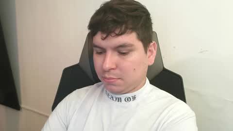 Axel online show from 04-20-26, 01:25