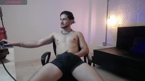 Axel  online show from 04-11-26, 01:37