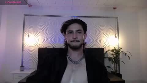 Axel  online show from 06-20-26, 02:14