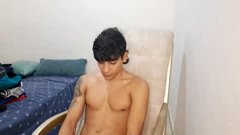 axel_rosse2 online show from 01-18-26, 07:01