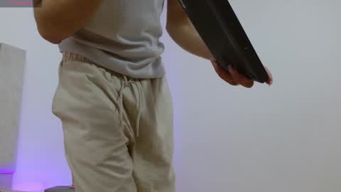 AXEL  online show from 11-12-25, 11:54