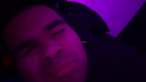 Snapshot of axelfigueroa2 chatting on 10-25-25, 05:26 axelfigueroa2 online show from 10-25-25, 05:26