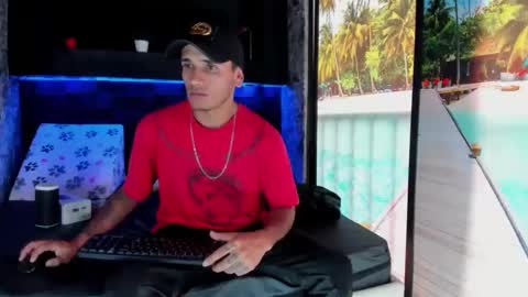 Snapshot of axell_cross2 chatting on 01-25-25, 08:10 Axell Cross2 online show from 01-25-25, 08:10