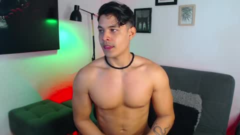 Snapshot of axell_dior chatting on 06-13-26, 12:36 axell online show from 06-13-26, 12:36