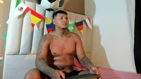 Axell online show from 06-19-26, 11:47
