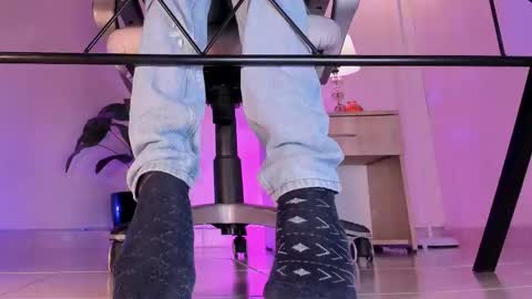 Snapshot of axellcollins chatting on 11-01-25, 12:23 im your little femboy ALEX online show from 11-01-25, 12:23