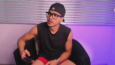 Snapshot of axelstones_ chatting on 06-05-26, 12:55 Axel online show from 06-05-26, 12:55
