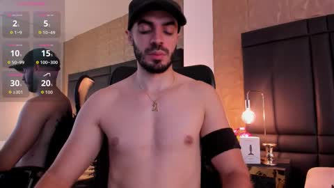 Snapshot of axelthompsom chatting on 09-23-25, 11:35 Axel Thompsom online show from 09-23-25, 11:35