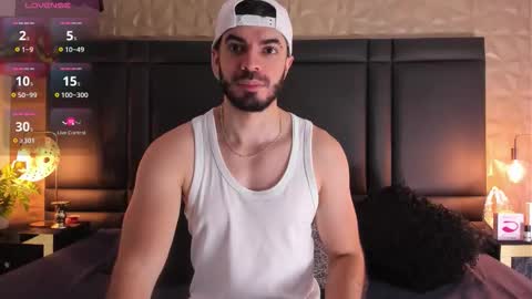 Snapshot of axelthompsom chatting on 10-13-25, 11:21 Axel Thompsom online show from 10-13-25, 11:21