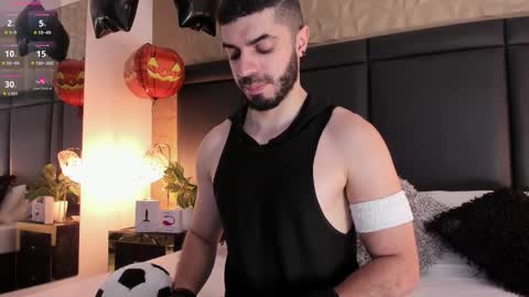 Snapshot of axelthompsom chatting on 10-15-25, 12:05 Axel Thompsom online show from 10-15-25, 12:05