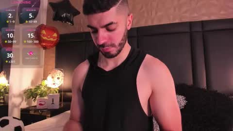 Snapshot of axelthompsom chatting on 10-29-25, 11:56 Axel Thompsom online show from 10-29-25, 11:56