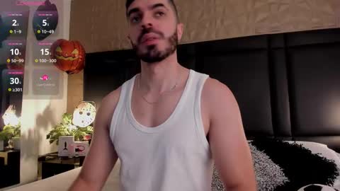 Snapshot of axelthompsom chatting on 10-30-25, 11:22 Axel Thompsom online show from 10-30-25, 11:22