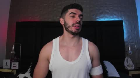 Snapshot of axelthompsom chatting on 11-14-25, 11:42 Axel Thompsom online show from 11-14-25, 11:42