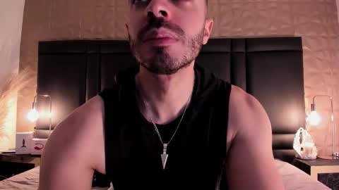 Snapshot of axelthompsom chatting on 11-21-25, 11:31 Axel Thompsom online show from 11-21-25, 11:31