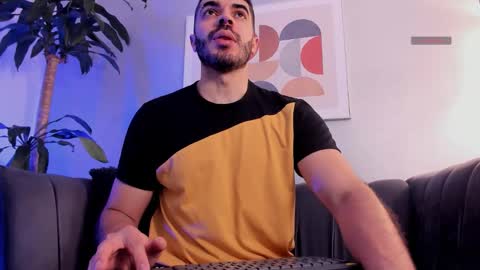 Snapshot of axelthompsom chatting on 12-02-25, 11:15 Axel Thompsom online show from 12-02-25, 11:15