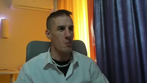 Axl online show from 04-22-26, 09:44