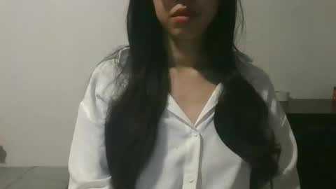 Snapshot of axuepetitt chatting on 12-27-24, 11:10 axue online show from 12-27-24, 11:10