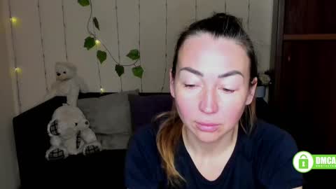 Snapshot of ay_kiss_jully chatting on 02-17-25, 07:37 Jully online show from 02-17-25, 07:37