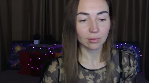 Snapshot of ay_kiss_jully chatting on 02-21-25, 09:45 Jully online show from 02-21-25, 09:45