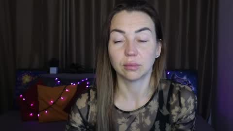 Snapshot of ay_kiss_jully chatting on 02-27-25, 01:48 Jully online show from 02-27-25, 01:48