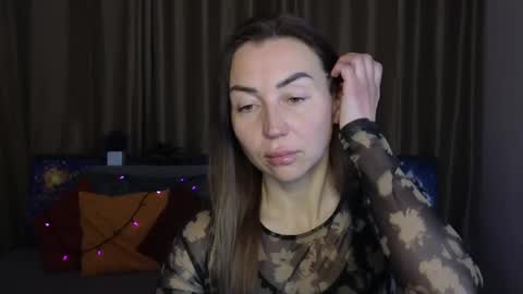 Snapshot of ay_kiss_jully chatting on 02-27-25, 04:52 Jully online show from 02-27-25, 04:52