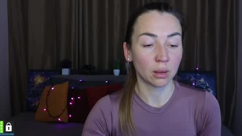 Snapshot of ay_kiss_jully chatting on 03-04-25, 06:26 Jully online show from 03-04-25, 06:26